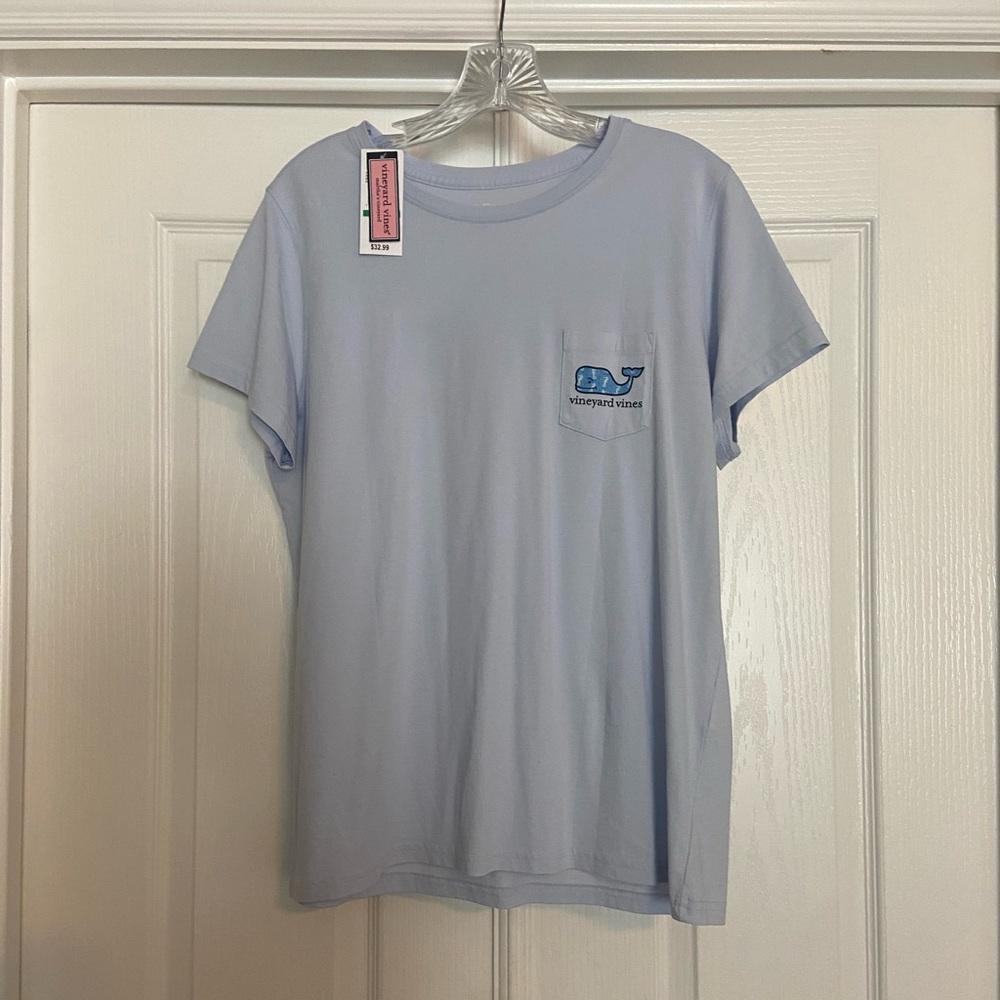 NWT!!  Vineyard Vines Women’s T-shirt size L